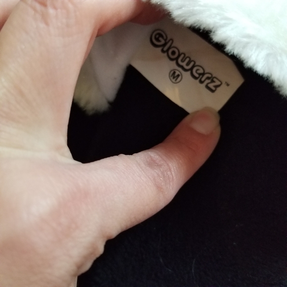 Glowerz Panda Kid Slippers That Light Up Size M - Picture 5 of 7